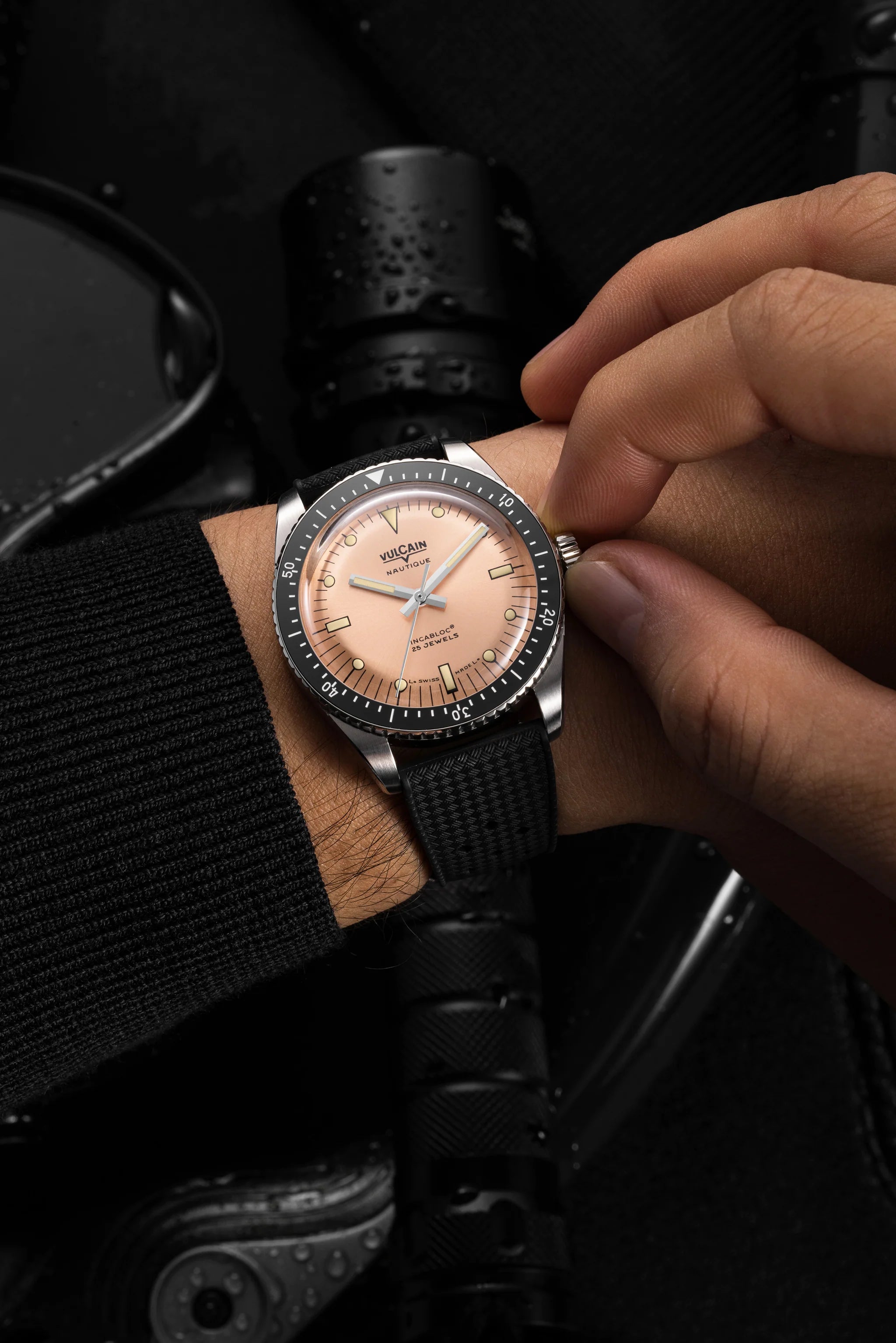 Vulcain Skindiver Nautique Salmon (38mm) 660170B87