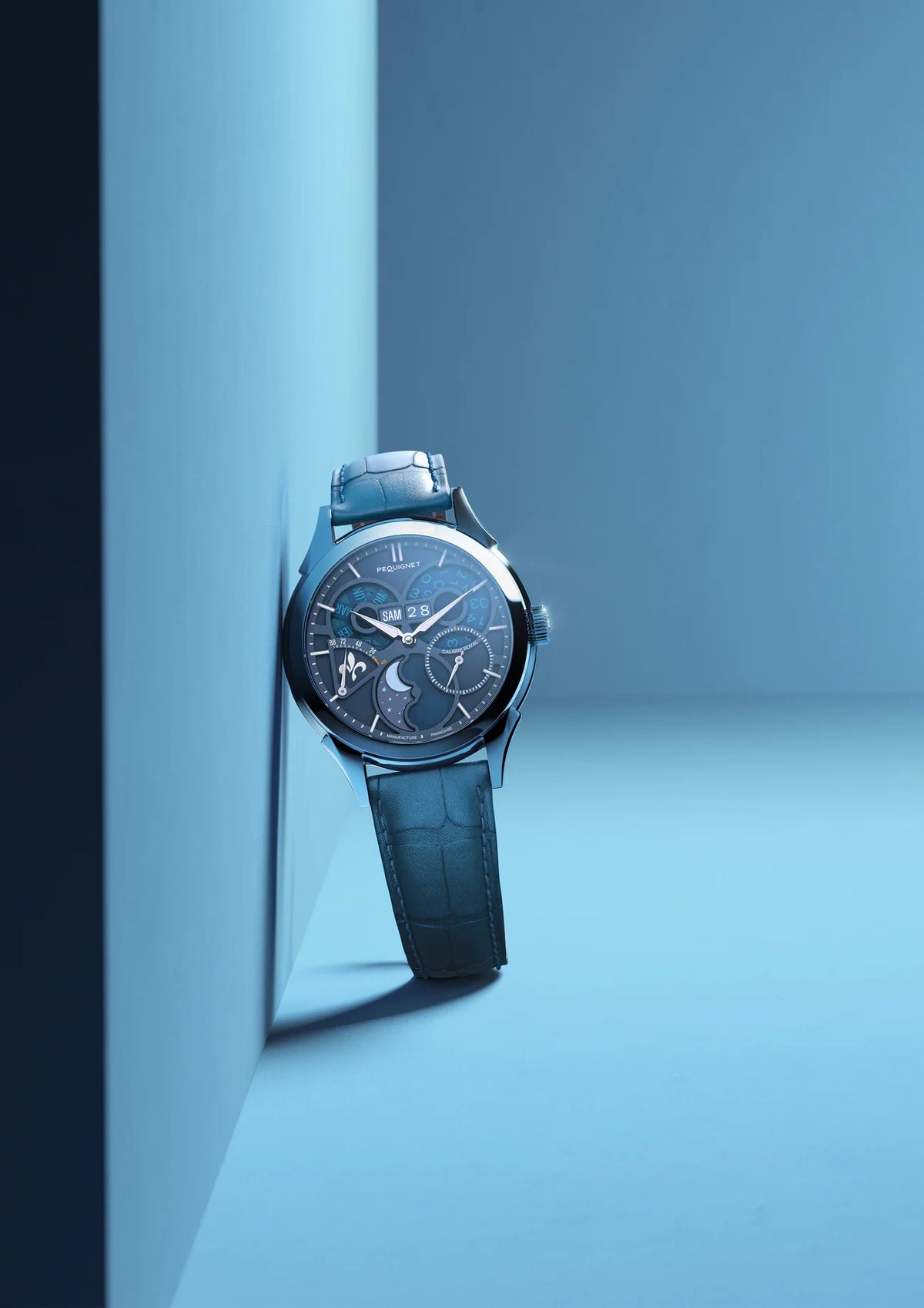 Pequignet Royale Saphir Blue Topaz Limited (42mm) 9010870