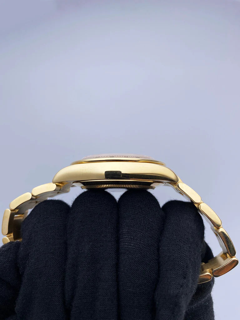 Rolex Oyster Perpetual Cosmograph Daytona (40mm) 116528