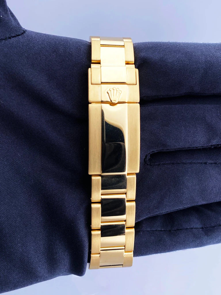 Rolex Oyster Perpetual Cosmograph Daytona (40mm) 116528