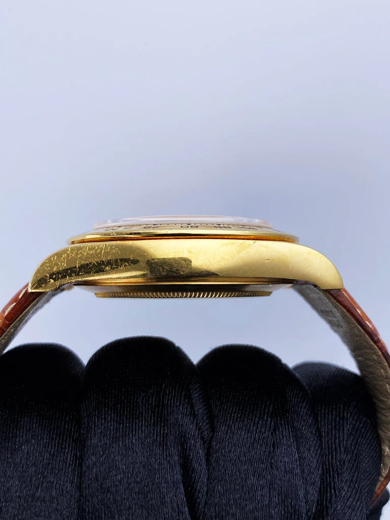 Rolex Oyster Perpetual Cosmograph Daytona (40mm) 16518