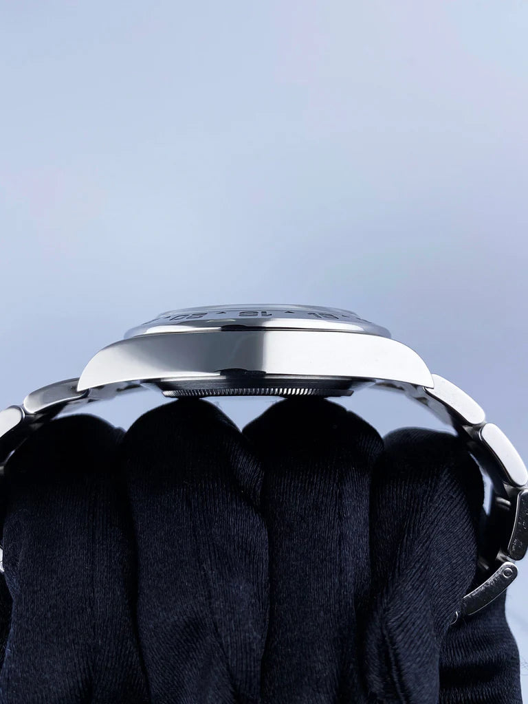 Rolex Oyster Perpetual Explorer II (42mm) 216570