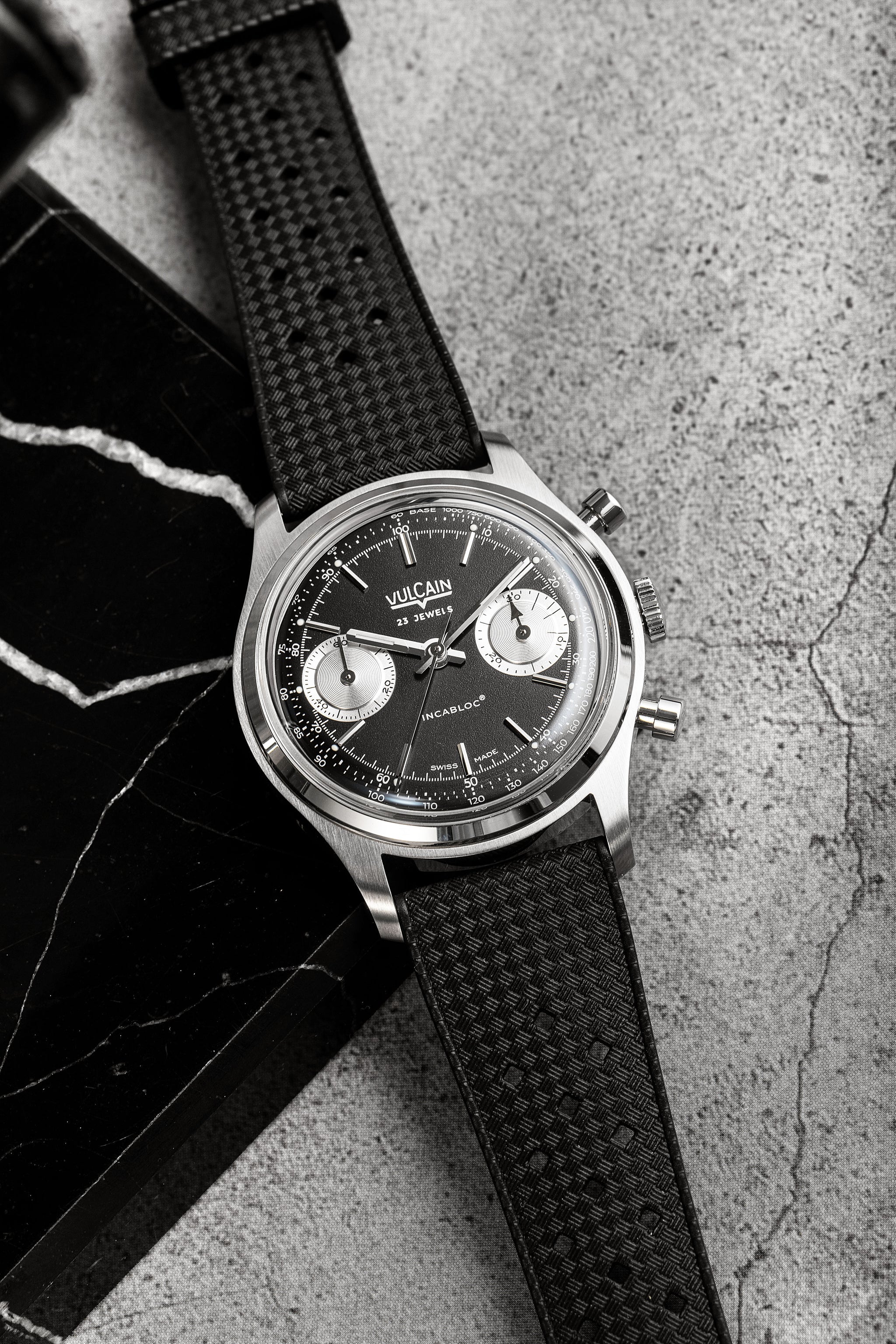 Vulcain Chronograph 1970's Black & Silver  (38mm) 640109A00.BAC201