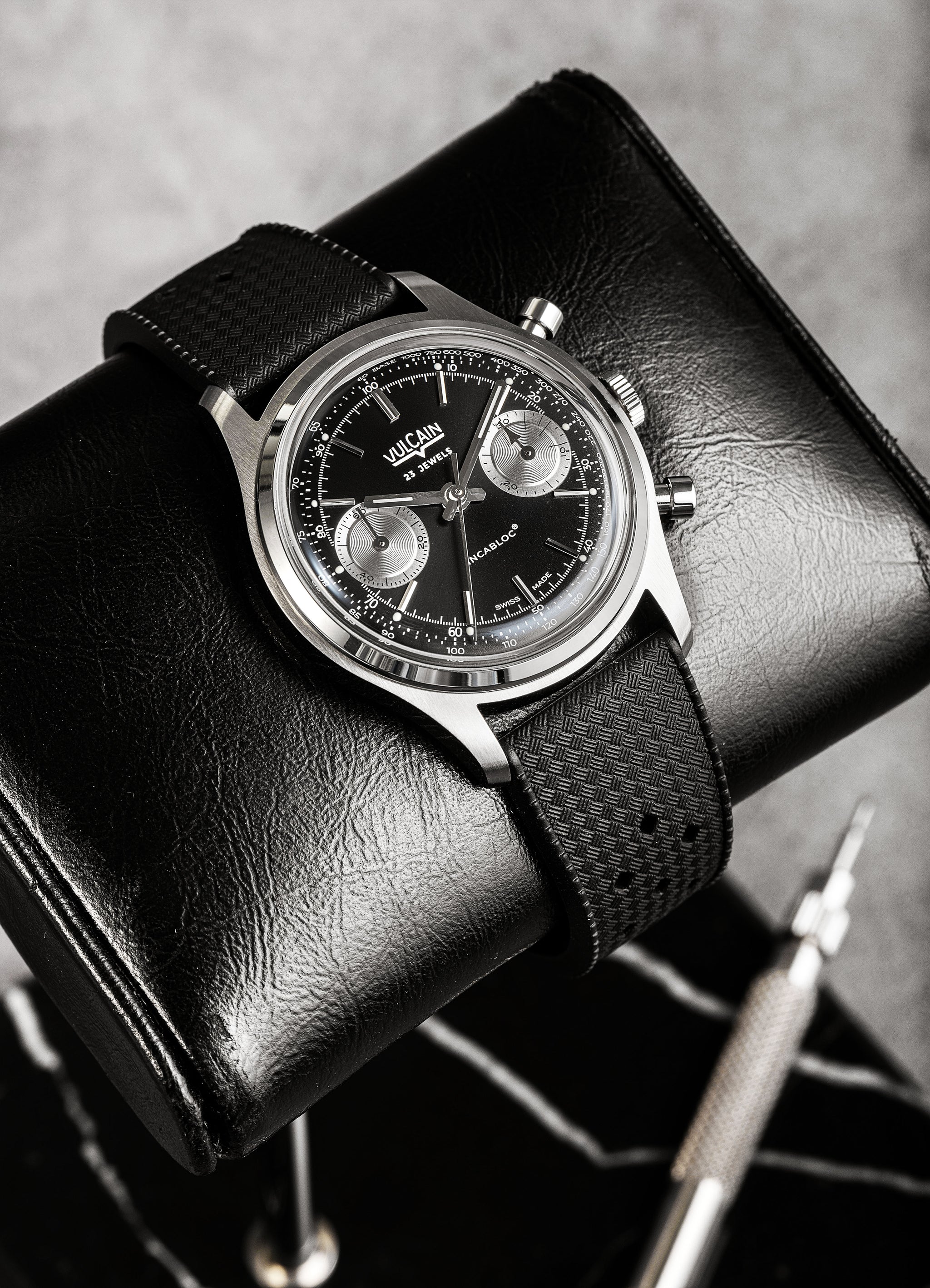 Vulcain Chronograph 1970's Black & Silver  (38mm) 640109A00.BAC201