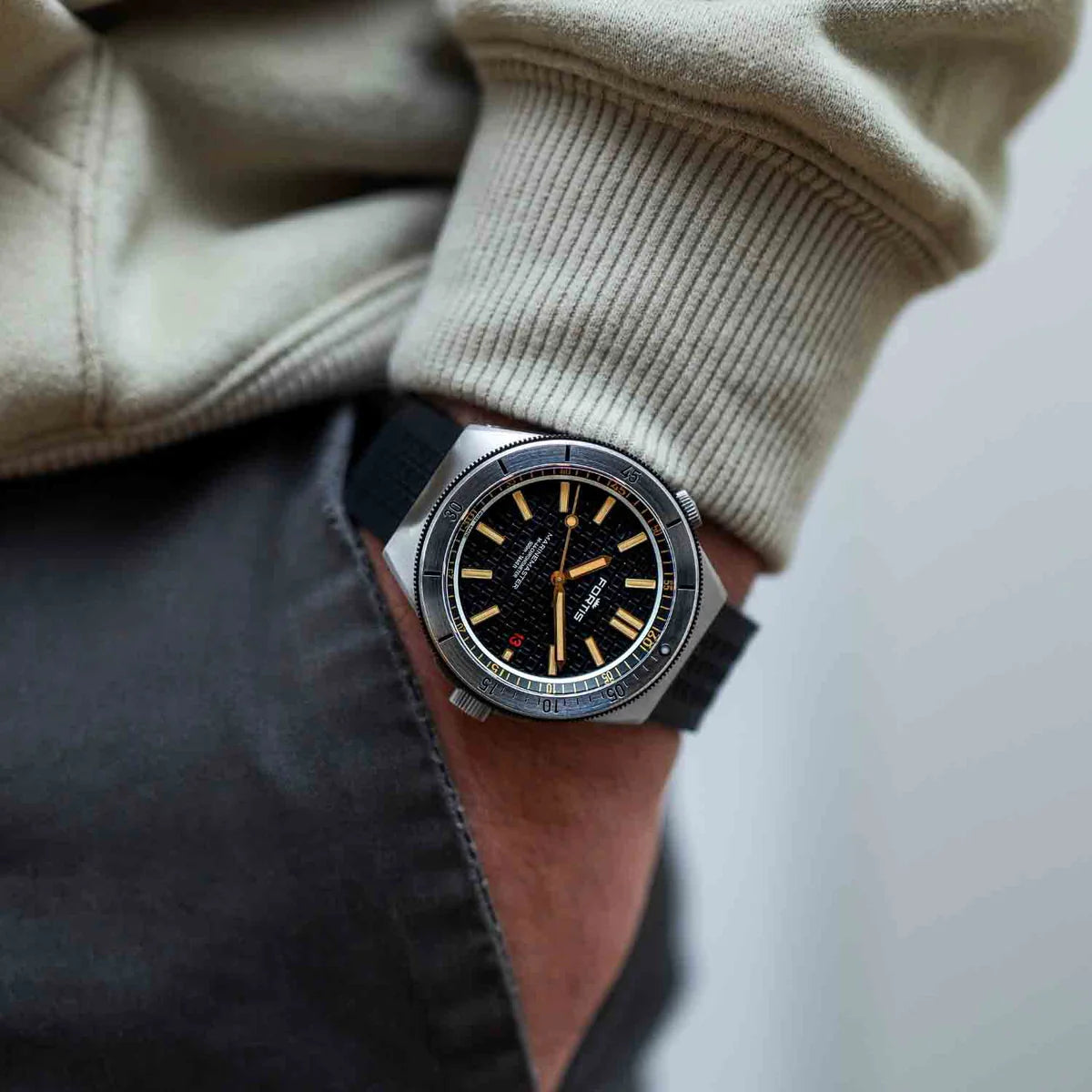 Fortis Marinemaster M-44 Black Resin F8120017