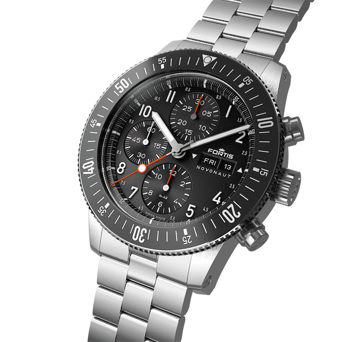 Fortis Novonaut N-42 Legacy on Block Bracelet F2040008