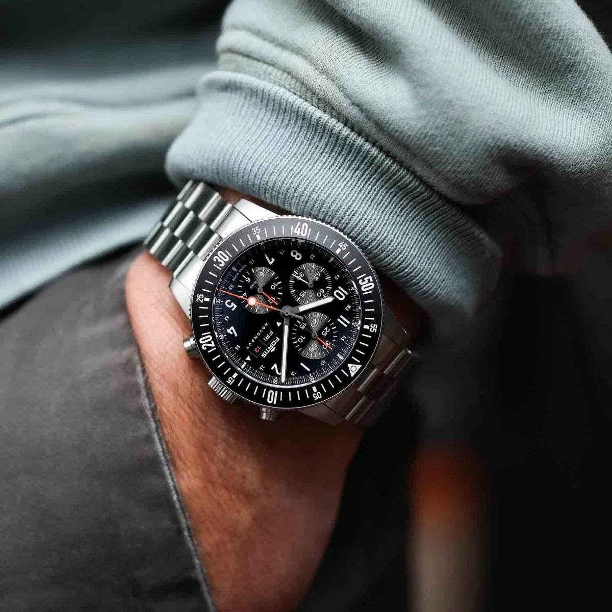 Fortis Novonaut N-42 Legacy on Block Bracelet F2040008