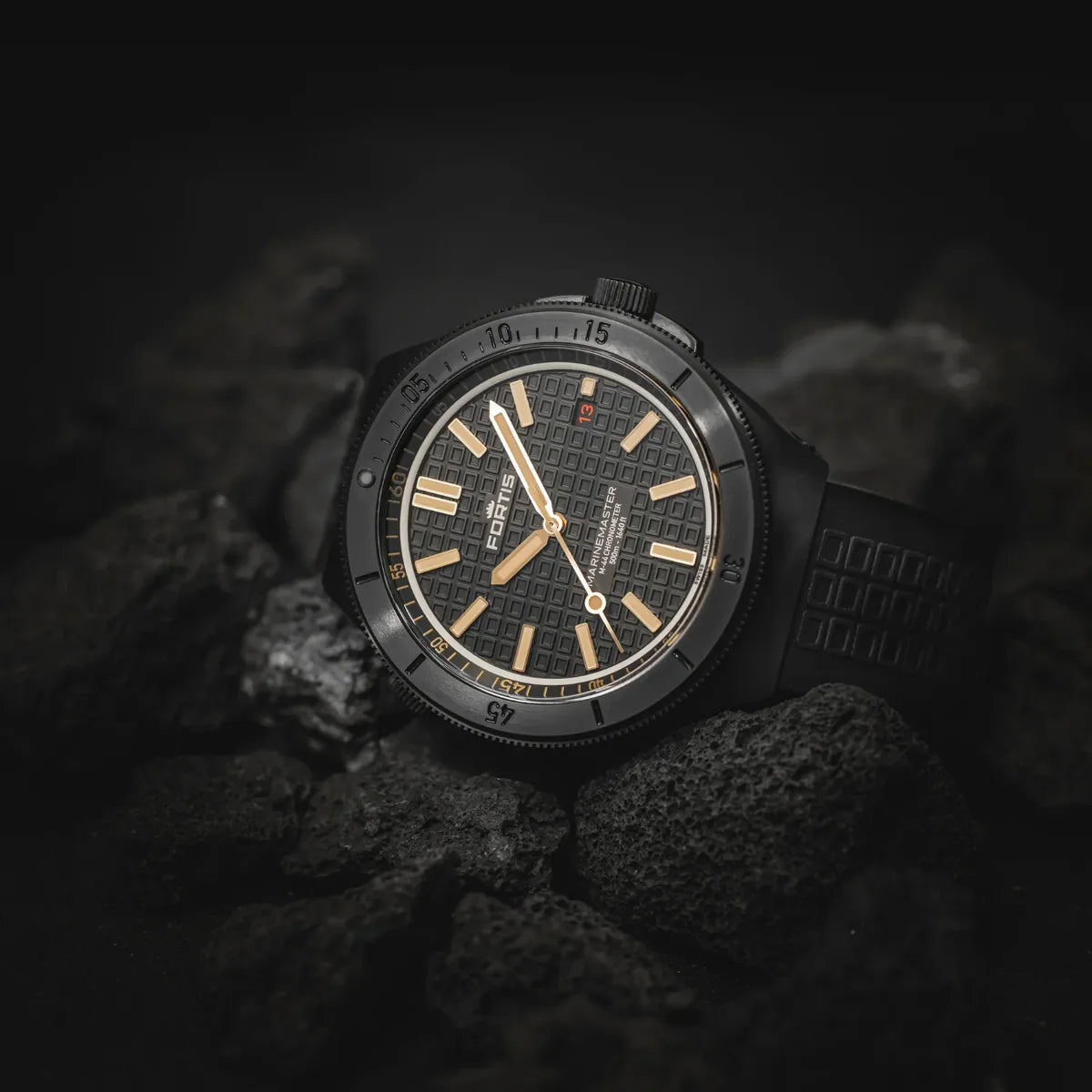 Fortis Marinemaster M-44 DLC Black Resin F8120031