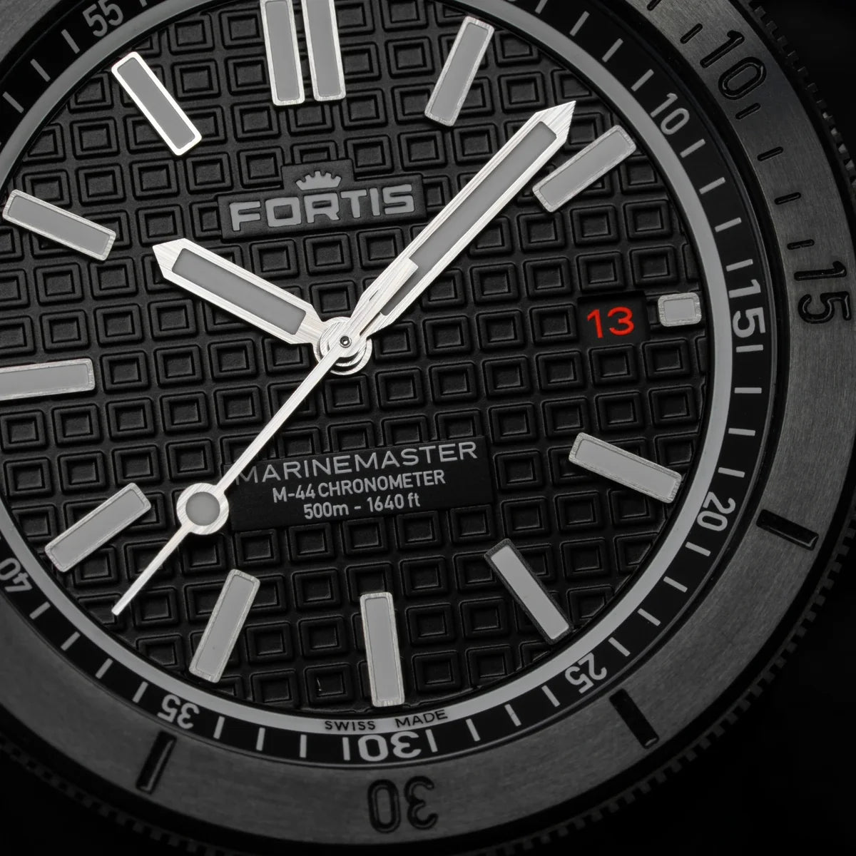 Fortis Marinemaster M-44 DLC Gravity Black F8120030