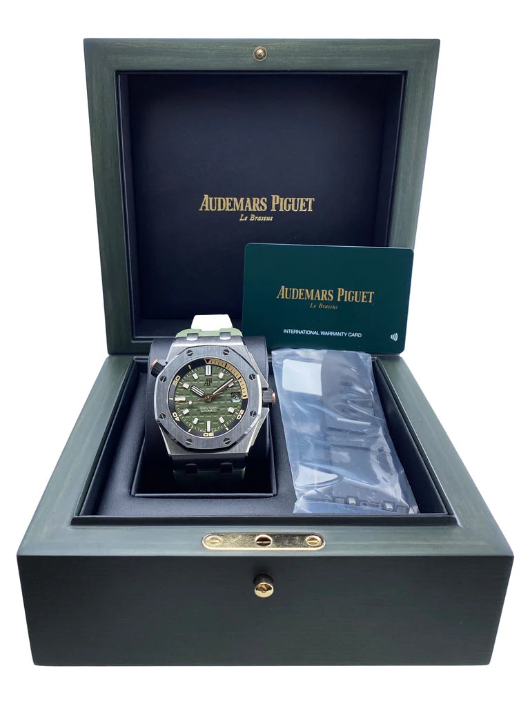 Audemars Piguet Royal Oak Offshore Diver (42mm) 15720ST.OO.A052CA.01